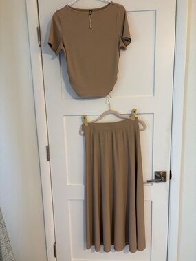 BEIGE SKIRT AND TOP